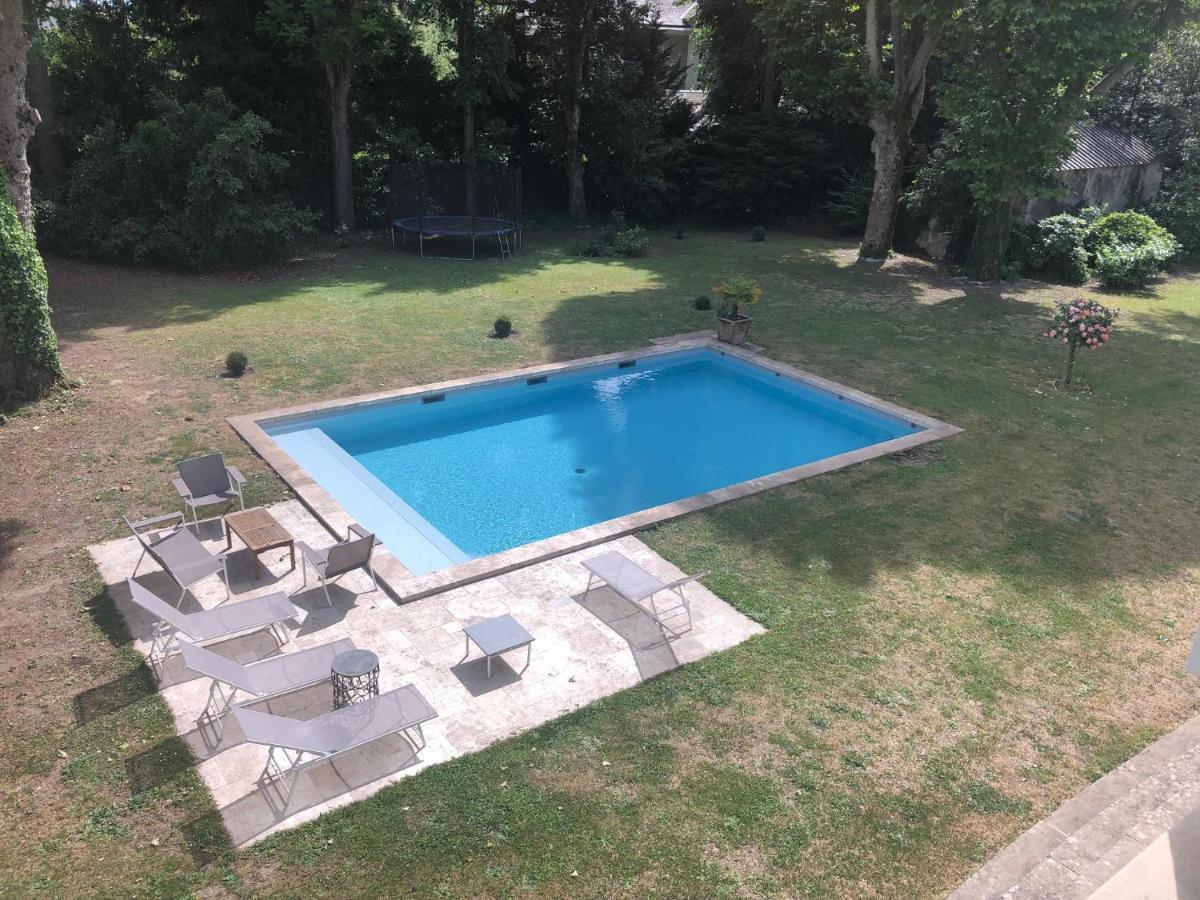 Bed and Breakfast La Grande Carrée Saint-Cyr-sur-Loire Exterior foto