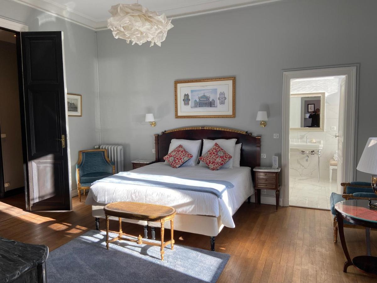 Bed and Breakfast La Grande Carrée Saint-Cyr-sur-Loire Habitación foto