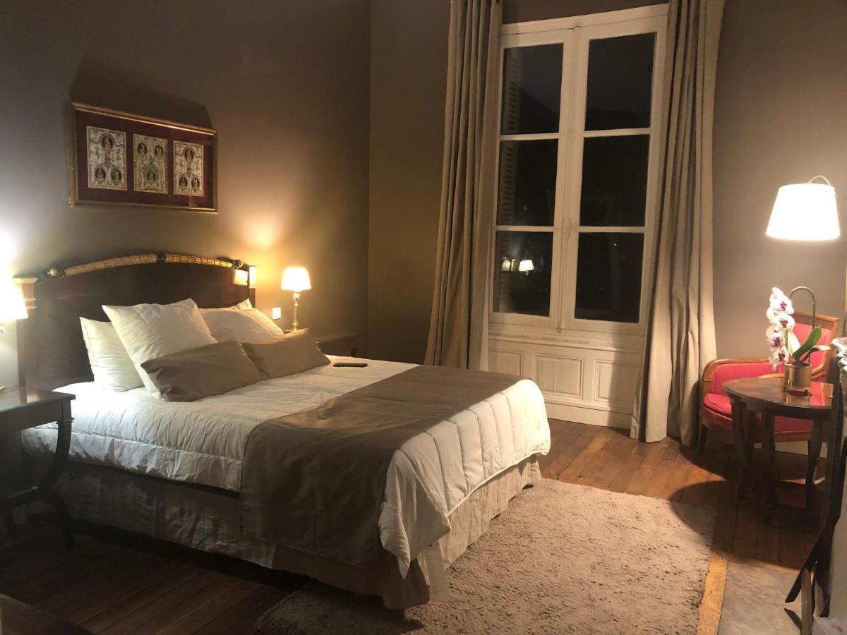 Bed and Breakfast La Grande Carrée Saint-Cyr-sur-Loire Habitación foto