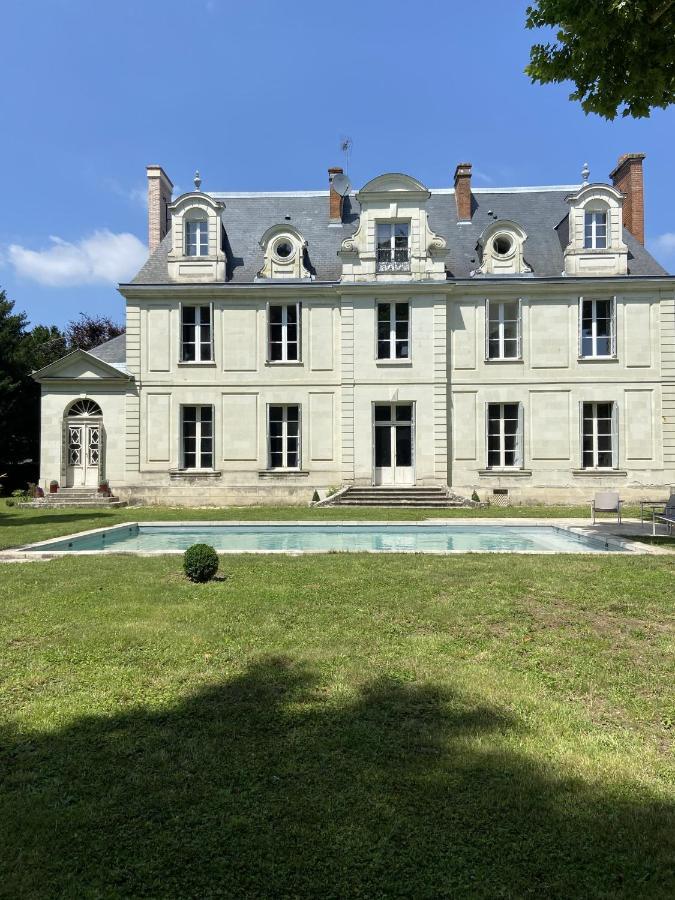 Bed and Breakfast La Grande Carrée Saint-Cyr-sur-Loire Exterior foto